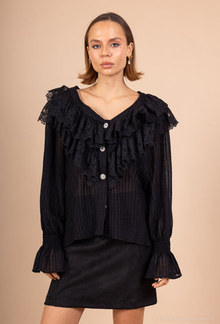 Bluse med flæsekrave i blonder