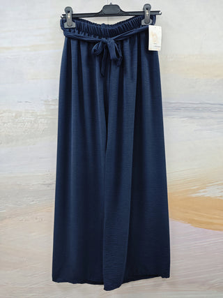 Enkle damebukser med vide ben, lette til sommeren