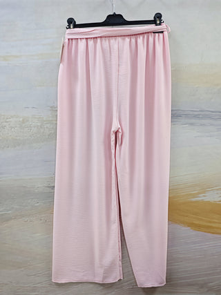 Enkle damebukser med vide ben, lette til sommeren